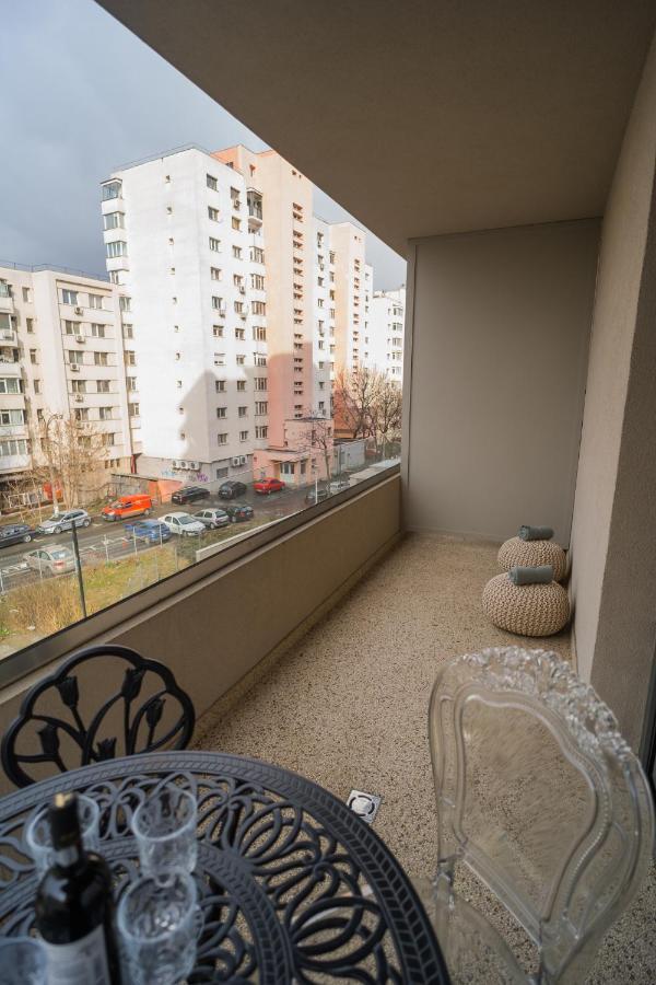 Central Apartments With City View & Large Balcony Bucharest Exterior photo